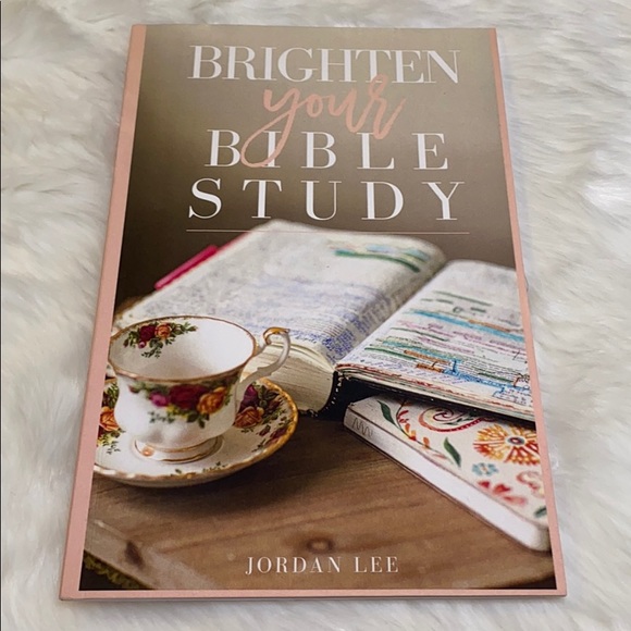 BRAND NEW: Real & Relatable Devotional -Jordan Lee - Picture 5 of 8